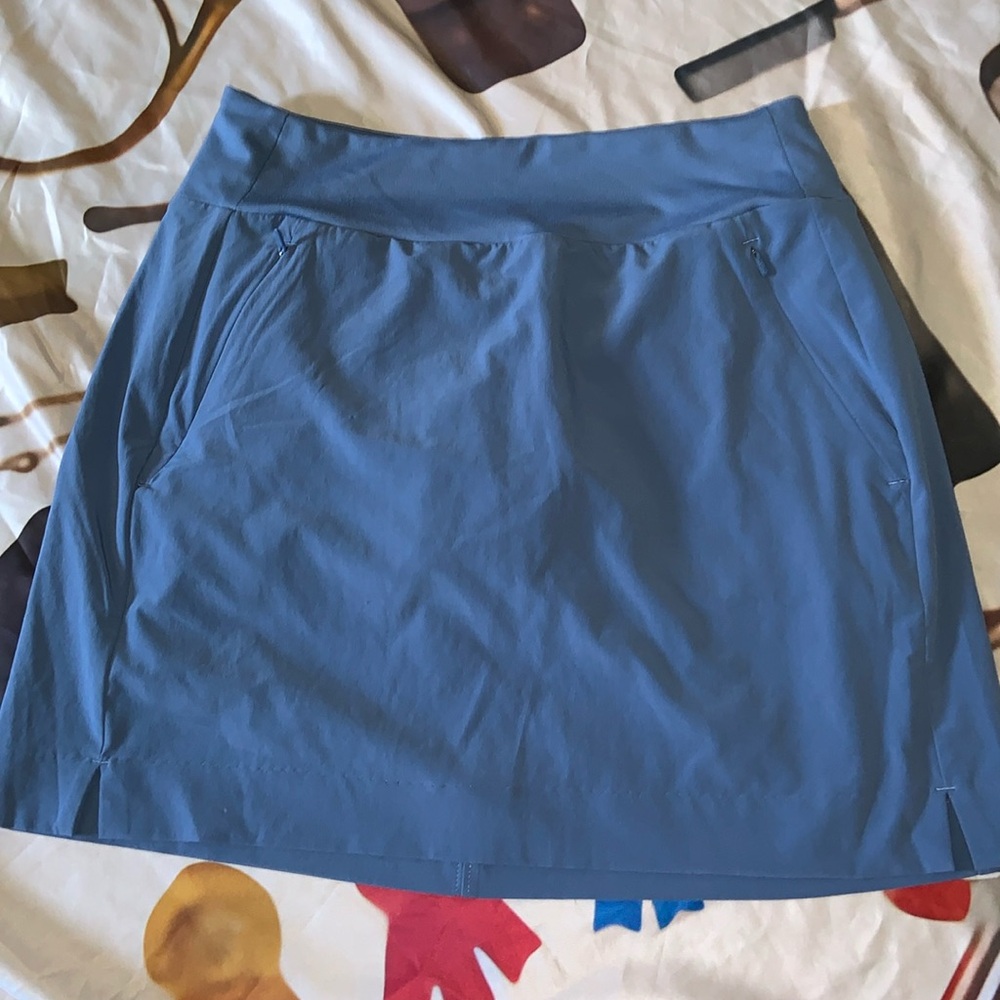 ATHLETA golf SKORT skirt with shorts and pockets size 4 smoke blue